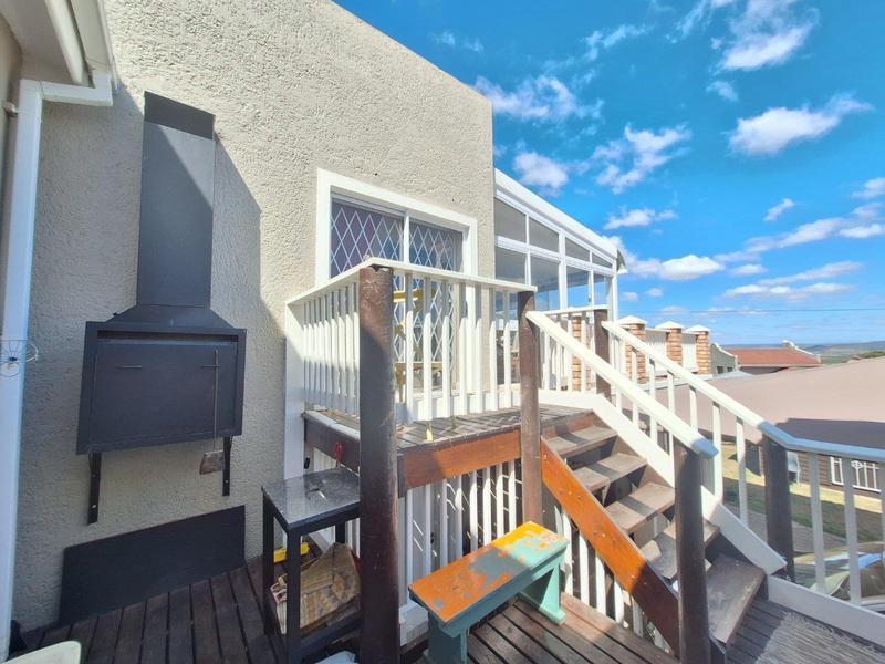 3 Bedroom Property for Sale in Fraaiuitsig Western Cape